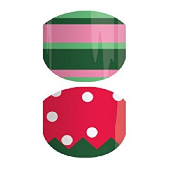 Jamberry Juniors Strawberry Fields Full Sheet Nail Wraps - Picture 1 of 8